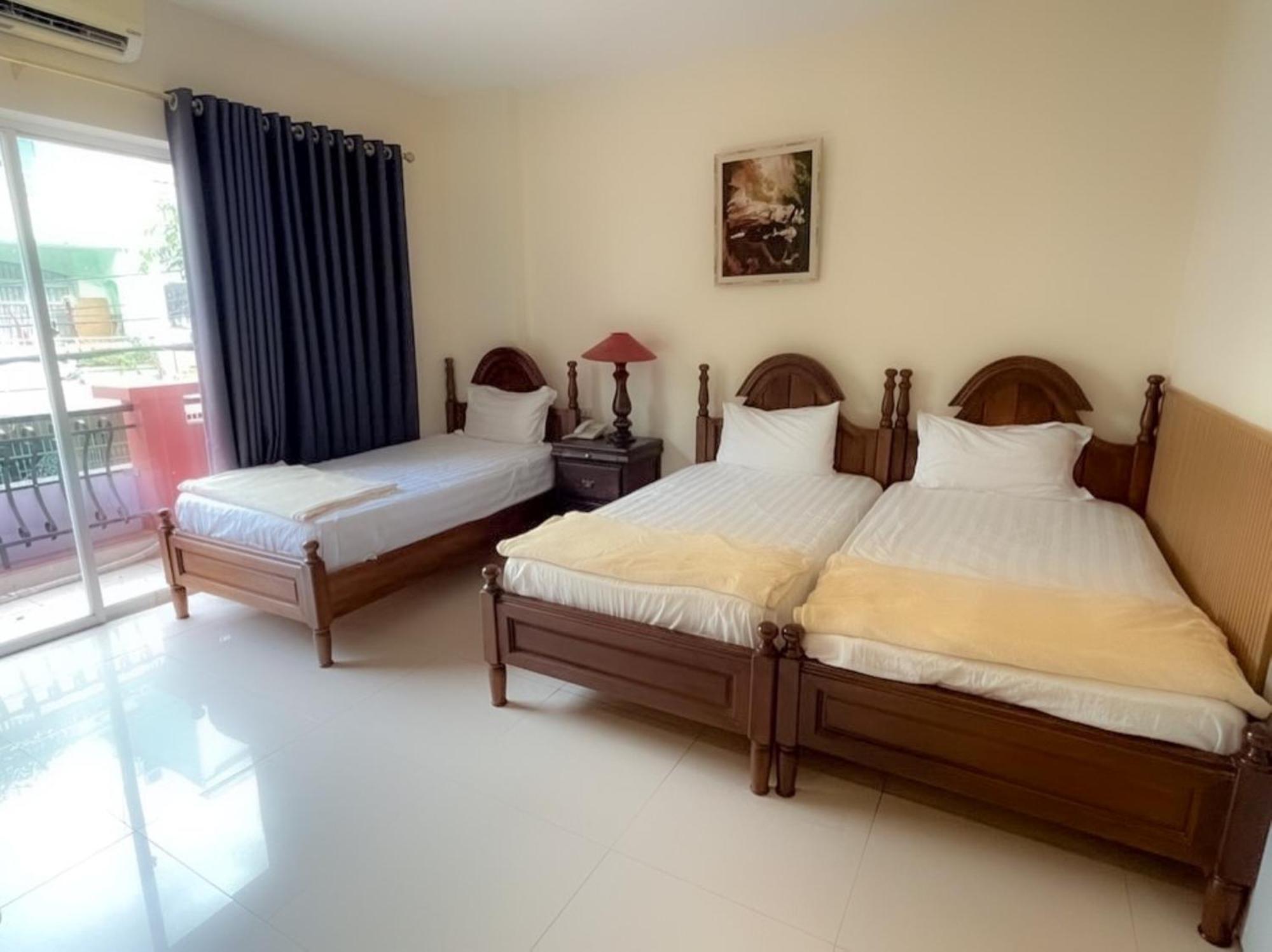 Hoang Le Khách sạn 2*