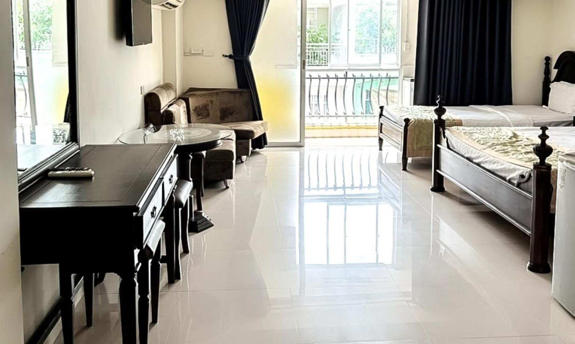 Khách sạn Hoang Le